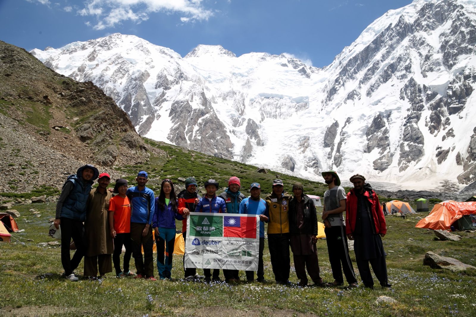台灣、韓國與中國合組聯合攀登隊